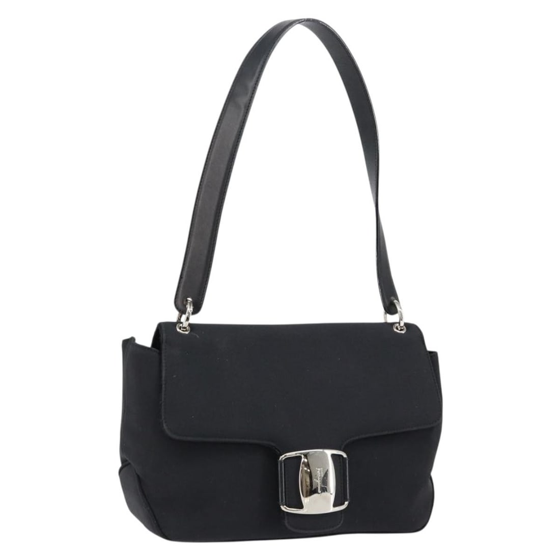 Salvatore Ferragamo Vala Black Leather Shoulder Bag Silver Accents Authenticated: Salvatore Ferragamo Vala Black Leather Shoulder Bag Silver Accents Authenticated This Salvatore Ferragamo Vala Shoulder Bag is a stylish and functional accessory crafted from high-quality leather. Fea