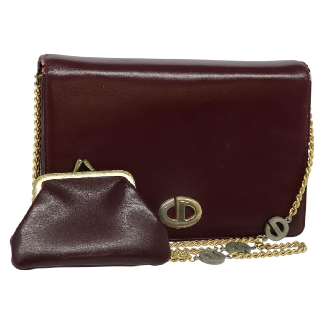Christian Dior Wine Red Leather Chain Shoulder Bag Gold Accents BA1298: Christian Dior Wine Red Leather Chain Shoulder Bag Gold Accents BA1298 This elegant Christian Dior Chain Shoulder Bag is crafted from premium leather in a striking wine red and gold color combination.