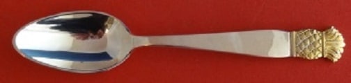 Old Newbury Crafters Grenada Gold Sterling Silver Teaspoon 6 1/8": Old Newbury Crafters Grenada Gold Sterling Silver Teaspoon 6 1/8" This exquisite Grenada Gold teaspoon by Old Newbury Crafters is crafted from heavy sterling silver, measuring 6 1/8 inches in length.