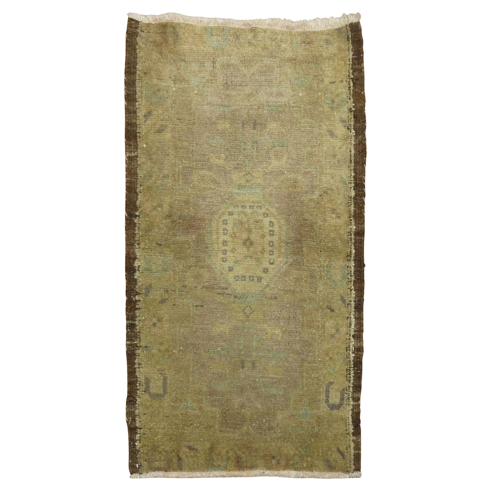 Vintage 1940s Lavender Turkish Hand-Knotted Throw Rug 1'7" x 2'10": Vintage 1940s Lavender Turkish Hand-Knotted Throw Rug 1'7" x 2'10" Enhance your space with this exquisite Neutral Lavender Turkish Throw Rug, a stunning example of mid-20th-century craftsmanship. This