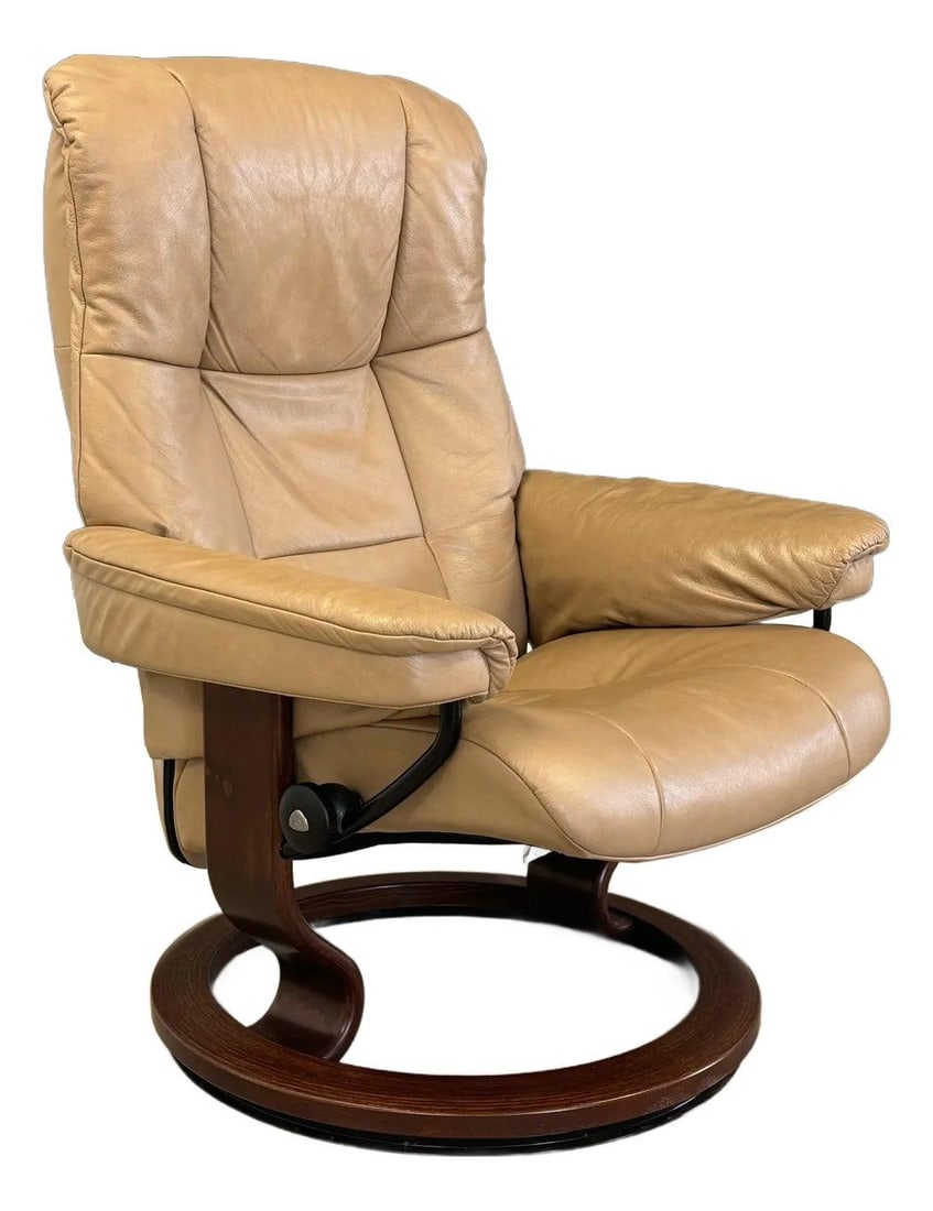1970s Ekornes Stressless Tan Leather Recliner with Dark Rosewood Base (1 of 9)