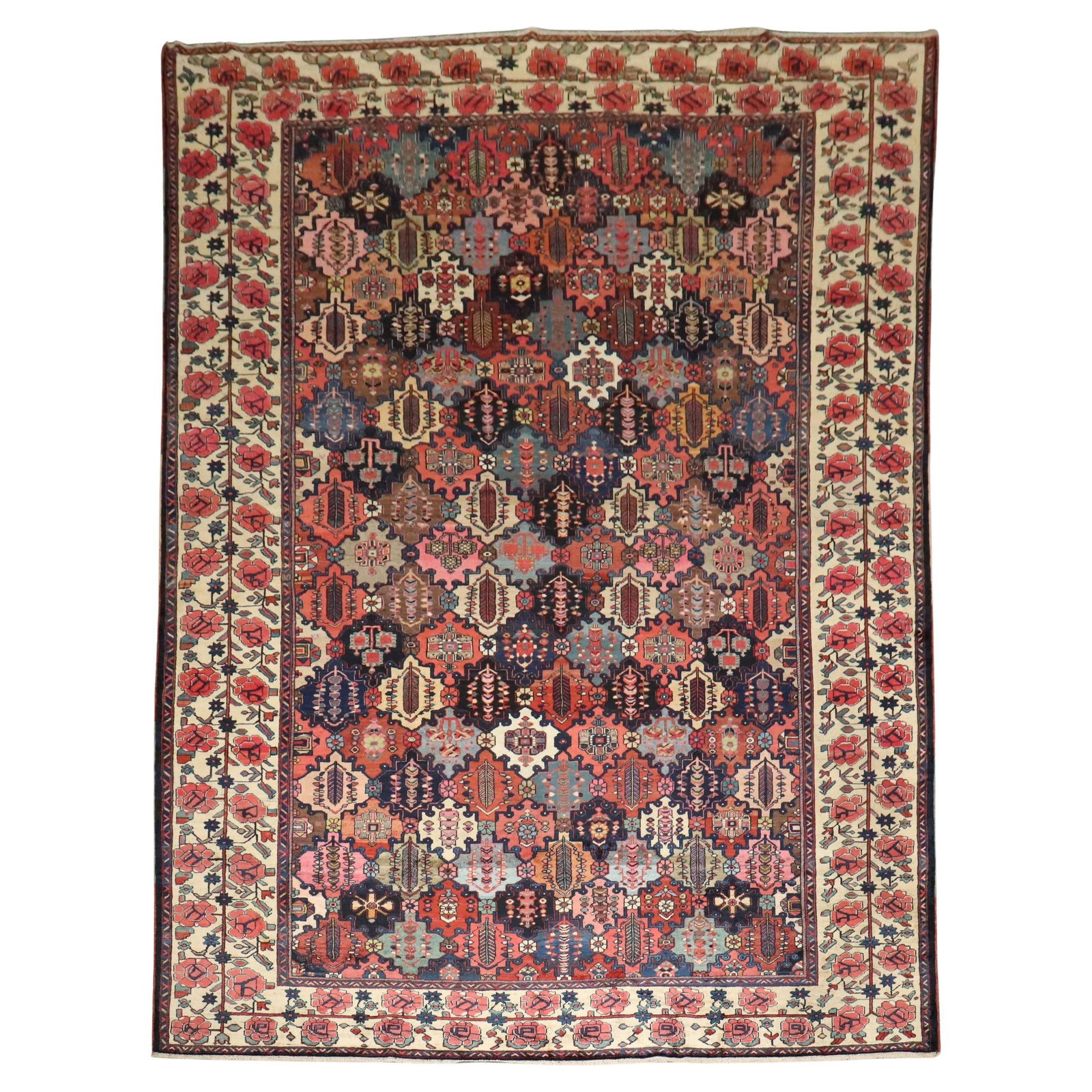 Antique Persian Bakhtiari Rug 11'9" x 16'5" Hand-Woven Wool 1920s: Antique Persian Bakhtiari Rug 11'9" x 16'5" Hand-Woven Wool 1920s Discover the beauty of this large Persian Antique Bakhtiari Rug, a stunning piece from the early 20th century. Hand-woven from high-qu