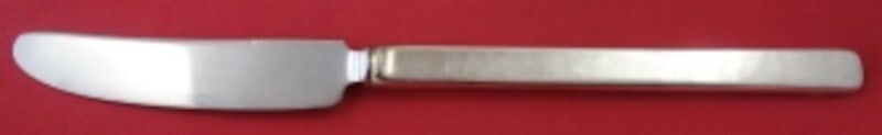 Porter Blanchard Commonwealth Sterling Silver Large Dinner Knife 8.5": Porter Blanchard Commonwealth Sterling Silver Large Dinner Knife 8.5" This large dinner knife is part of the Commonwealth pattern by Porter Blanchard, crafted from high-quality sterling silver (.925)