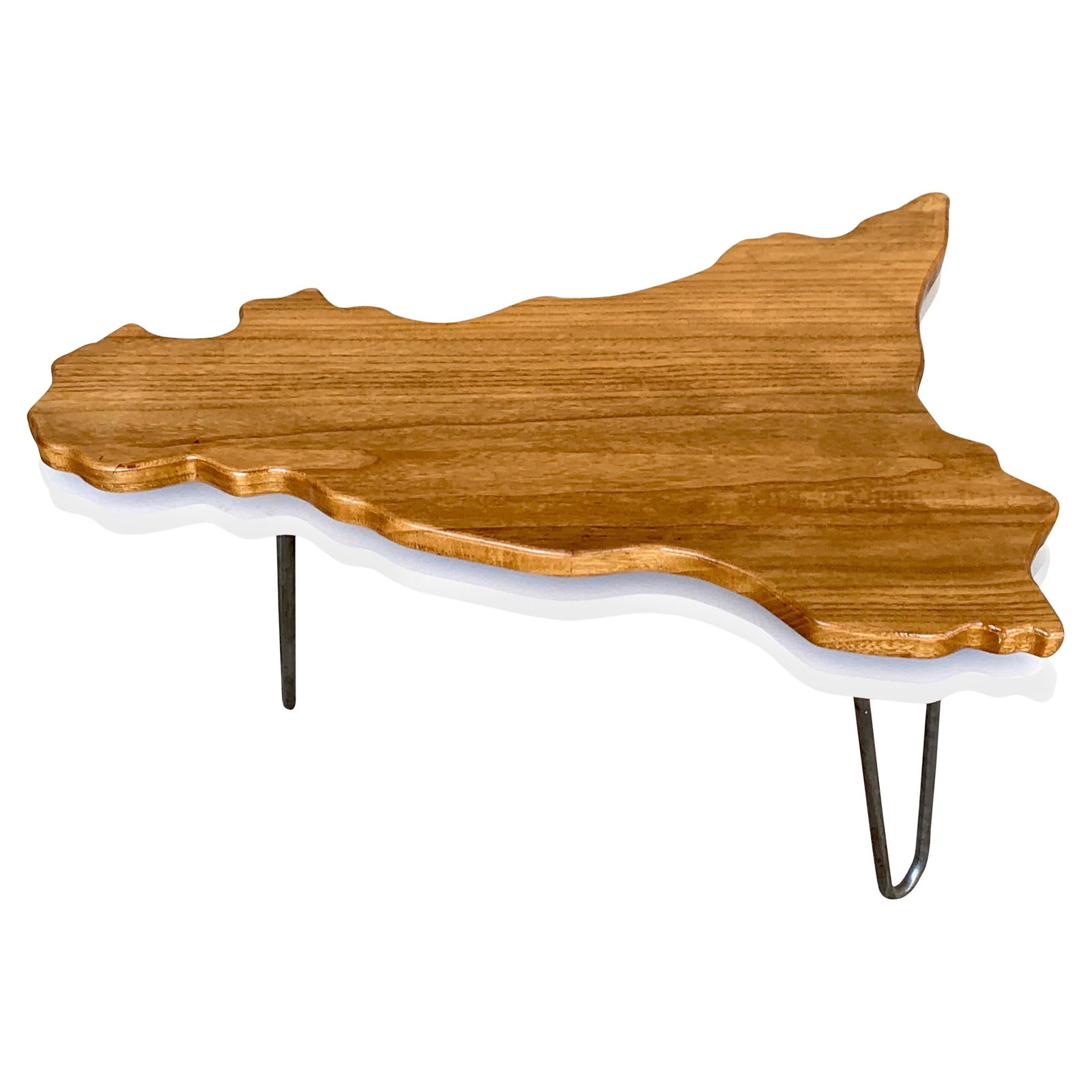 1990s Modern Two-Tier Cloud Side Table with Hairpin Legs: 1990s Modern Two-Tier Cloud Side Table with Hairpin Legs This modern two-tier cloud drinks/side table features an organic warm wood top and a sleek white lacquered bottom. The table is supported by th