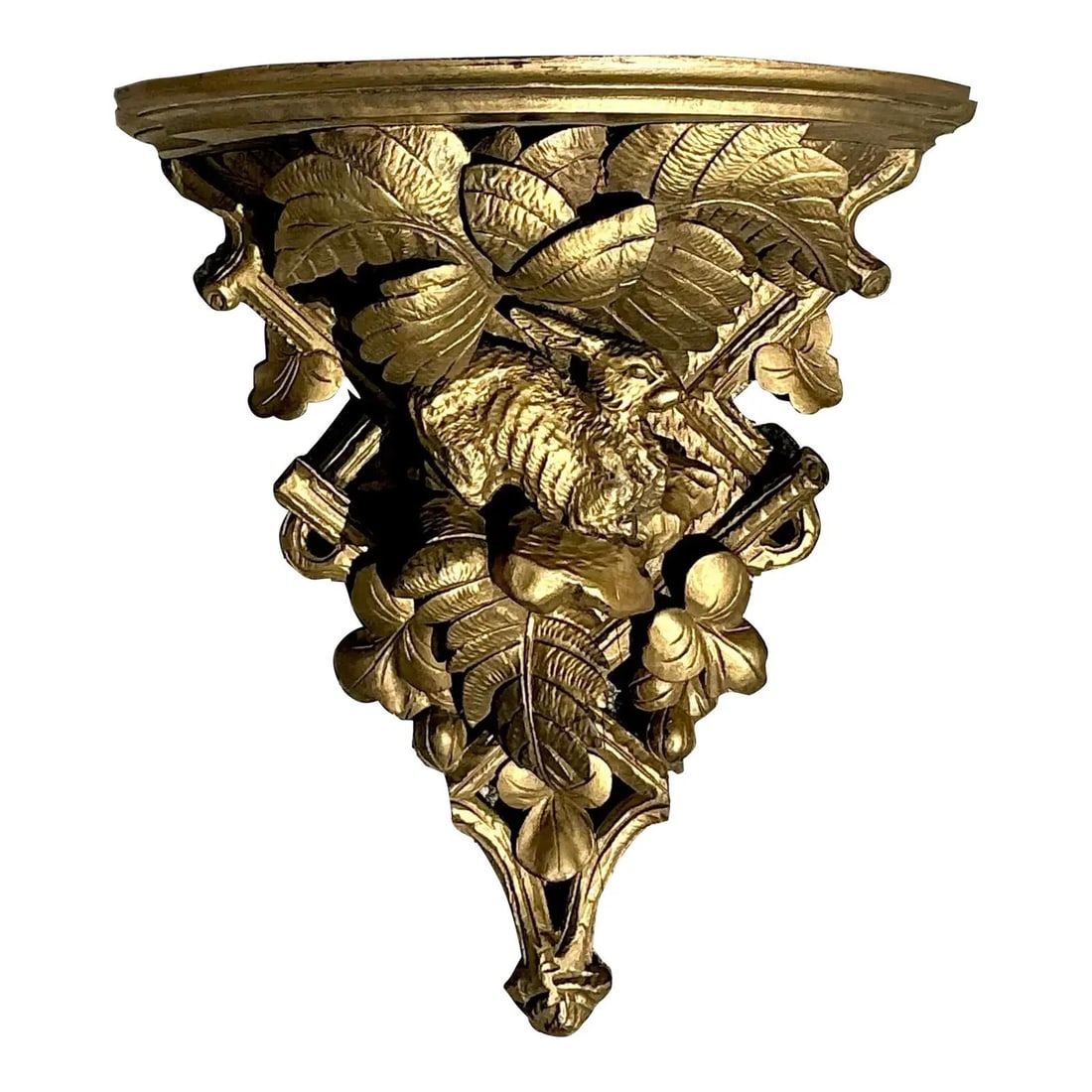 Vintage Regency Giltwood Bracket with Intricate Carvings: Vintage Regency Giltwood Bracket with Intricate Carvings Enhance your wall decor with this stunning Vintage Regency carved wood gilt bracket, a true statement piece that exudes classical