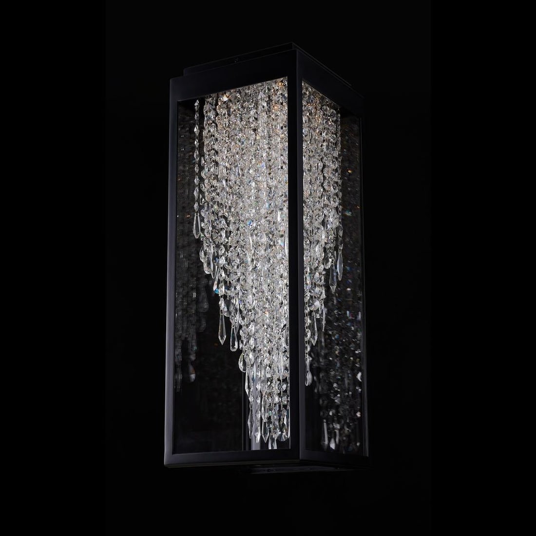 Kalco Tenuta LED Flush Mount Light Esterno Cristallo 3000K: Kalco Tenuta LED Flush Mount Light Esterno Cristallo 3000K Illuminate your outdoor space with the Tenuta LED Flush Mount from the Esterno Cristallo collection. This stylish contemporary lighting fixtu