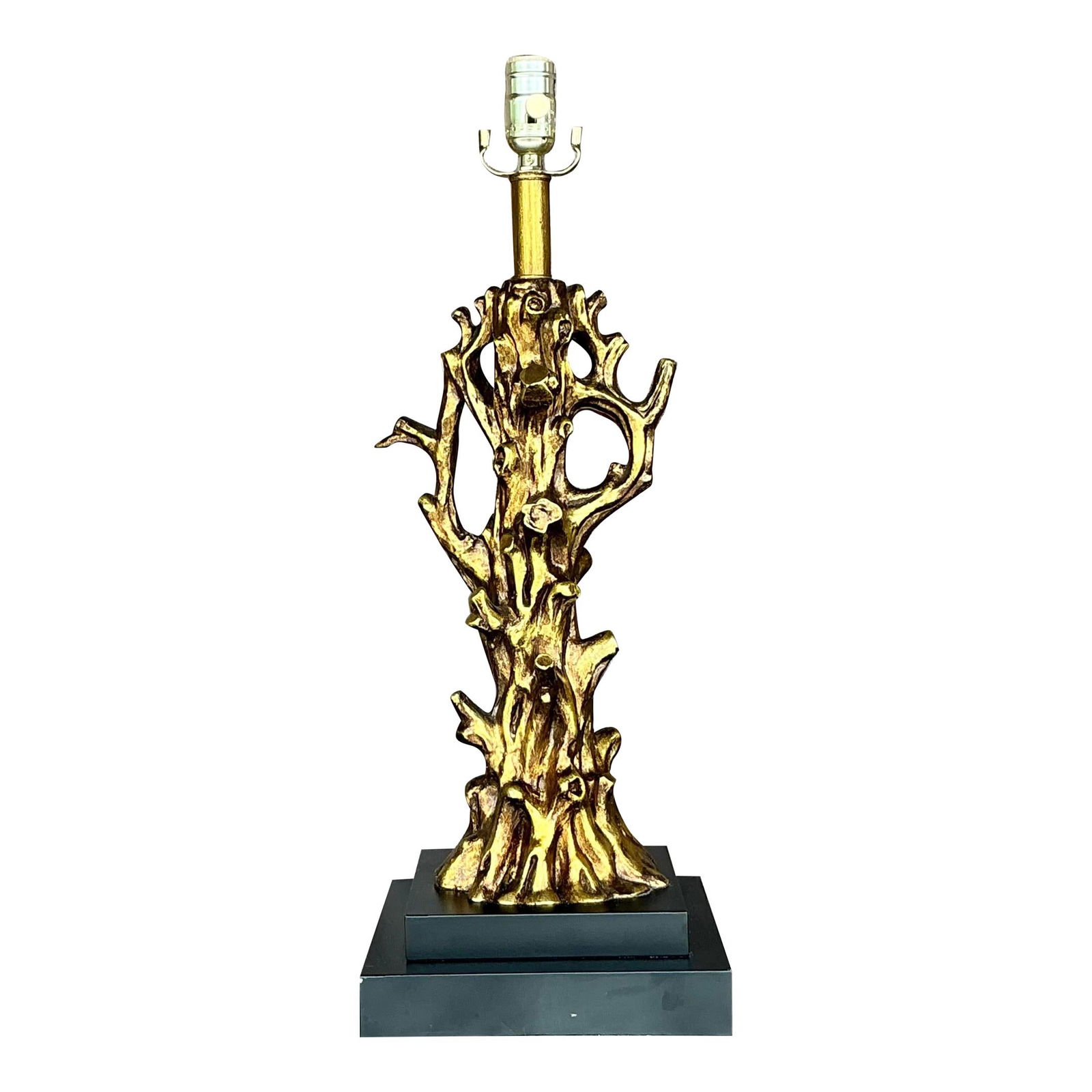 Coastal Vintage Gilt Coral Branch Lamp with Brass Finish: Coastal Vintage Gilt Coral Branch Lamp with Brass Finish Enhance your living space with the Vintage Gilt Coral Branch Lamp, a perfect fusion of coastal charm and classic elegance. This exquisite lamp
