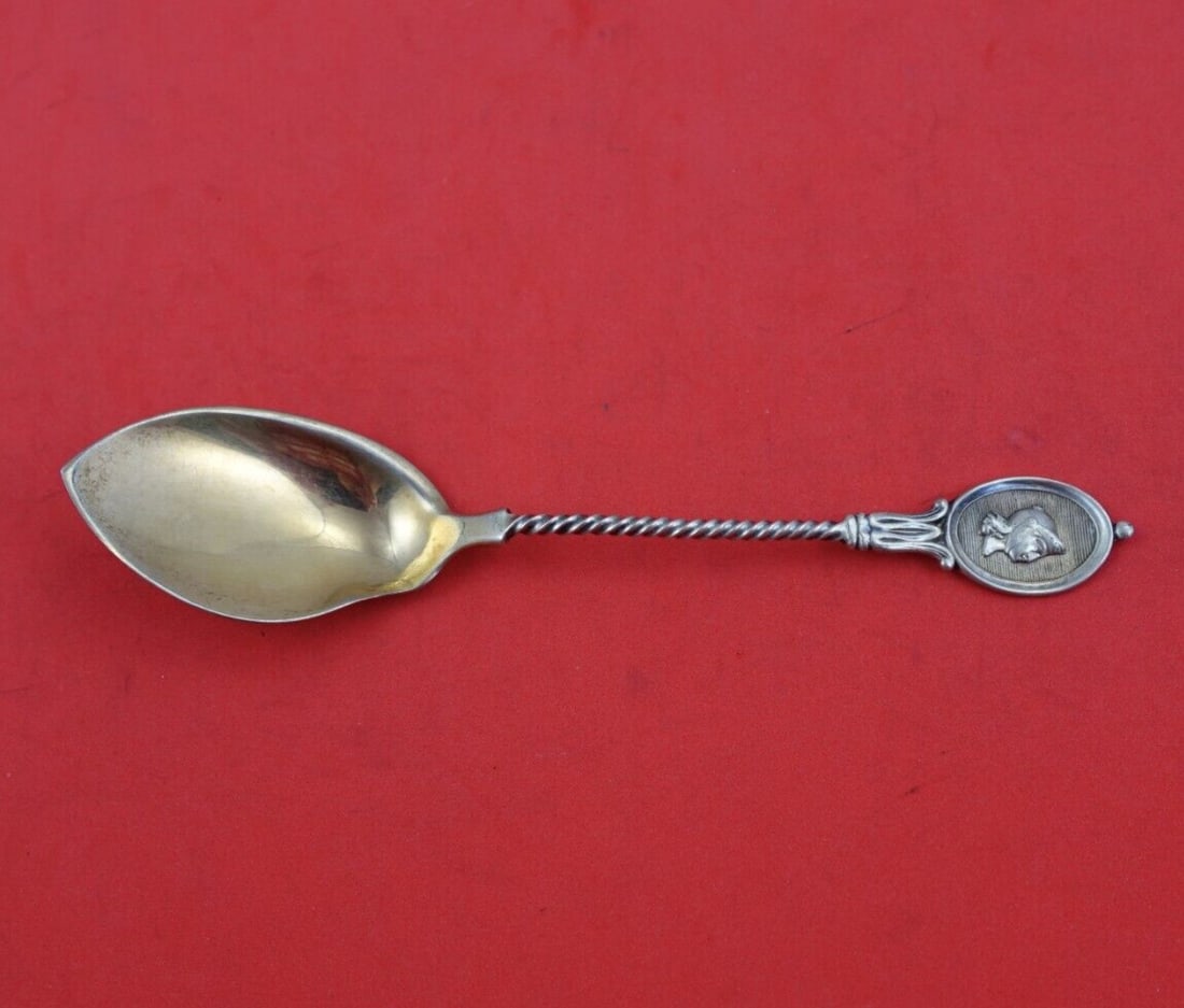 Wendt Medallion Sterling Silver Melon Spoon Gold Washed Twist Handle 5.5": Wendt Medallion Sterling Silver Melon Spoon Gold Washed Twist Handle 5.5" Discover the elegance of the Medallion Melon Spoon by Wendt, crafted from sterling silver. This unique spoon features a gold-w