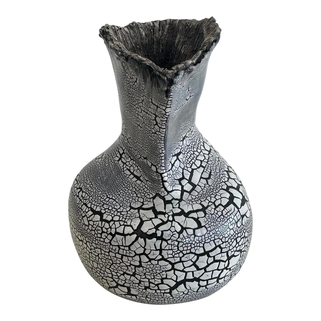 Textured Interior Black and White Crackle Glaze Vintage Ceramic Vase: Textured Interior Black and White Crackle Glaze Vintage Ceramic Vase This vintage ceramic vase features a striking crackle glaze finish and a uniquely textured interior. Its monochromatic black-and-wh