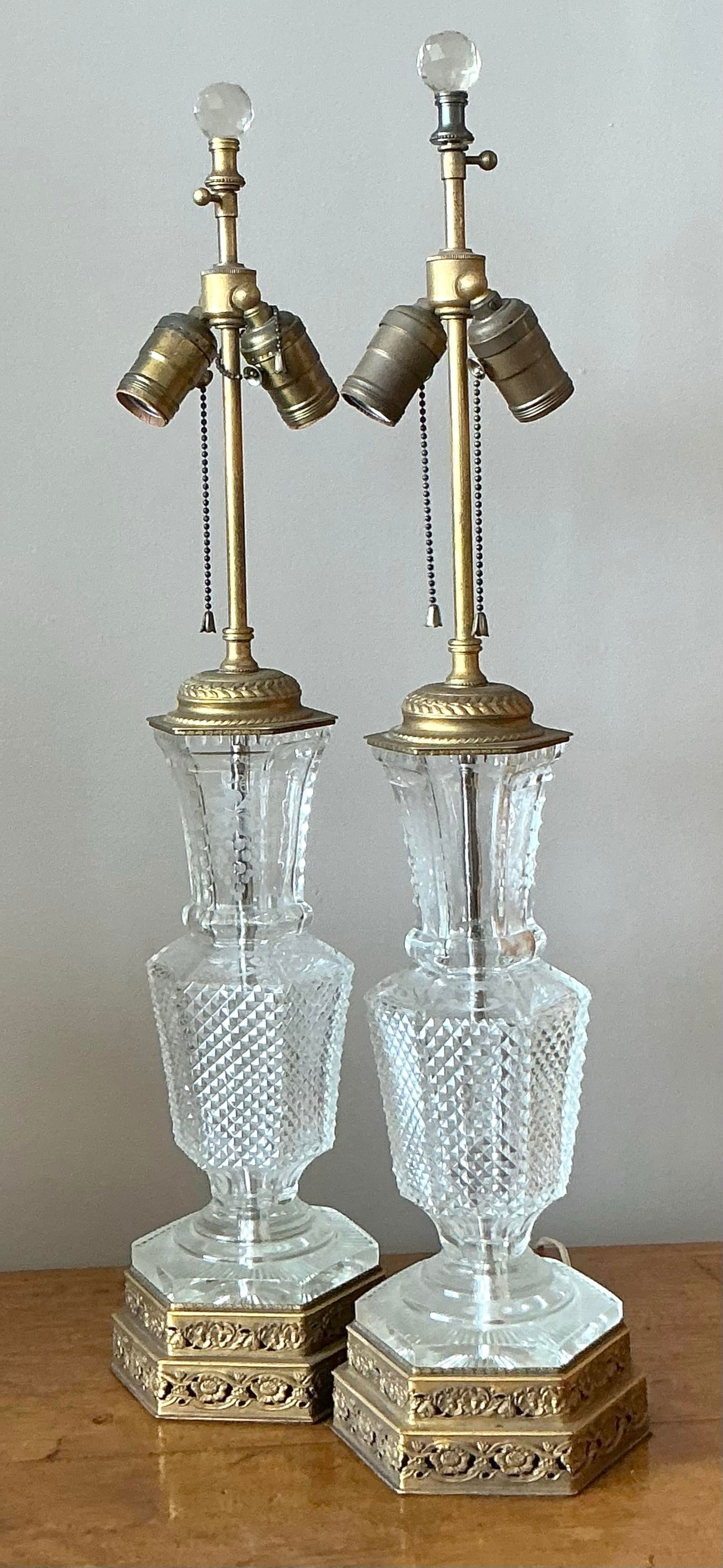 Elegant Vintage Pair of Regency Cut Crystal Lamps 27 Inches - 4