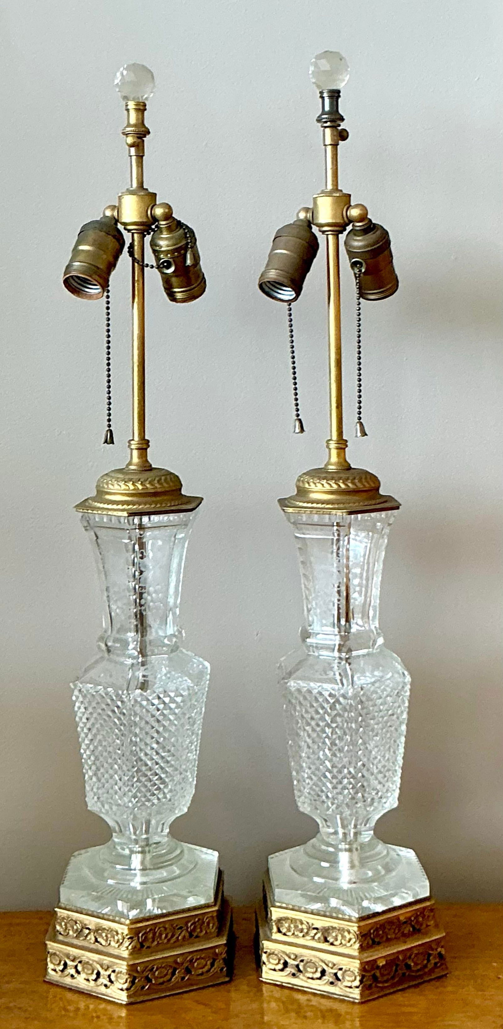 Elegant Vintage Pair of Regency Cut Crystal Lamps 27 Inches - 6