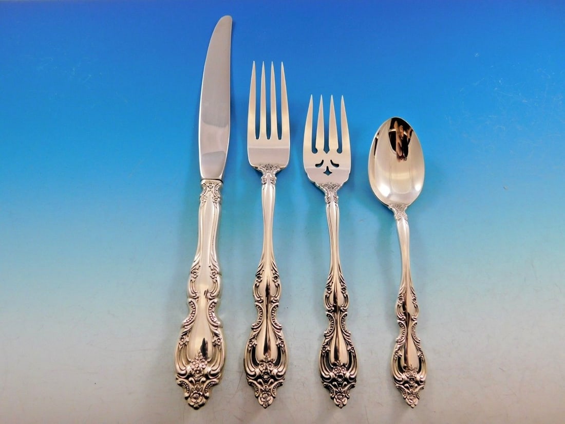 Oneida Du Maurier Sterling Silver Flatware Set for 8 - 32 Pieces with Bonus Chest: Oneida Du Maurier Sterling Silver Flatware Set for 8 - 32 Pieces with Bonus Chest Enhance your dining experience with the exquisite Du Maurier flatware set by Oneida, crafted from high-quality