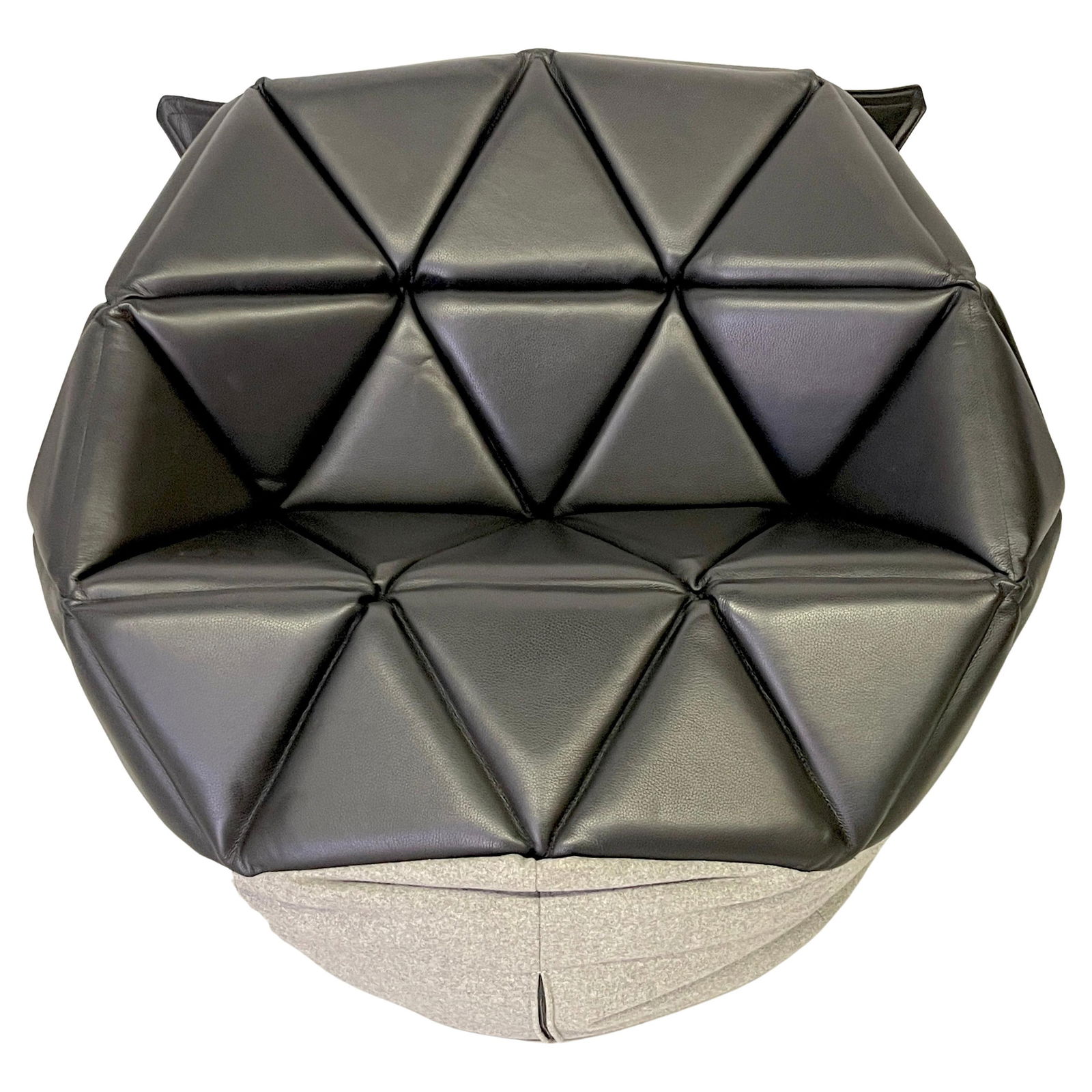 Marie Triangular Beans Chair by Antoinette Bader for Freifrau Modern Design 2012 Award Winner: Marie Triangular Beans Chair by Antoinette Bader for Freifrau Modern Design 2012 Award Winner Introducing the 'Marie' (Triangular Beans) Chair, a modern reinterpretation of the classic bean bag chair