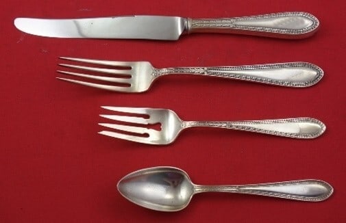 Gorham Edgeworth Sterling Silver 4-Piece Dinner Set: Gorham Edgeworth Sterling Silver 4-Piece Dinner Set Enhance your dining experience with this exquisite 4-piece dinner setting from the Edgeworth pattern by Gorham. Crafted from high-quality sterling s