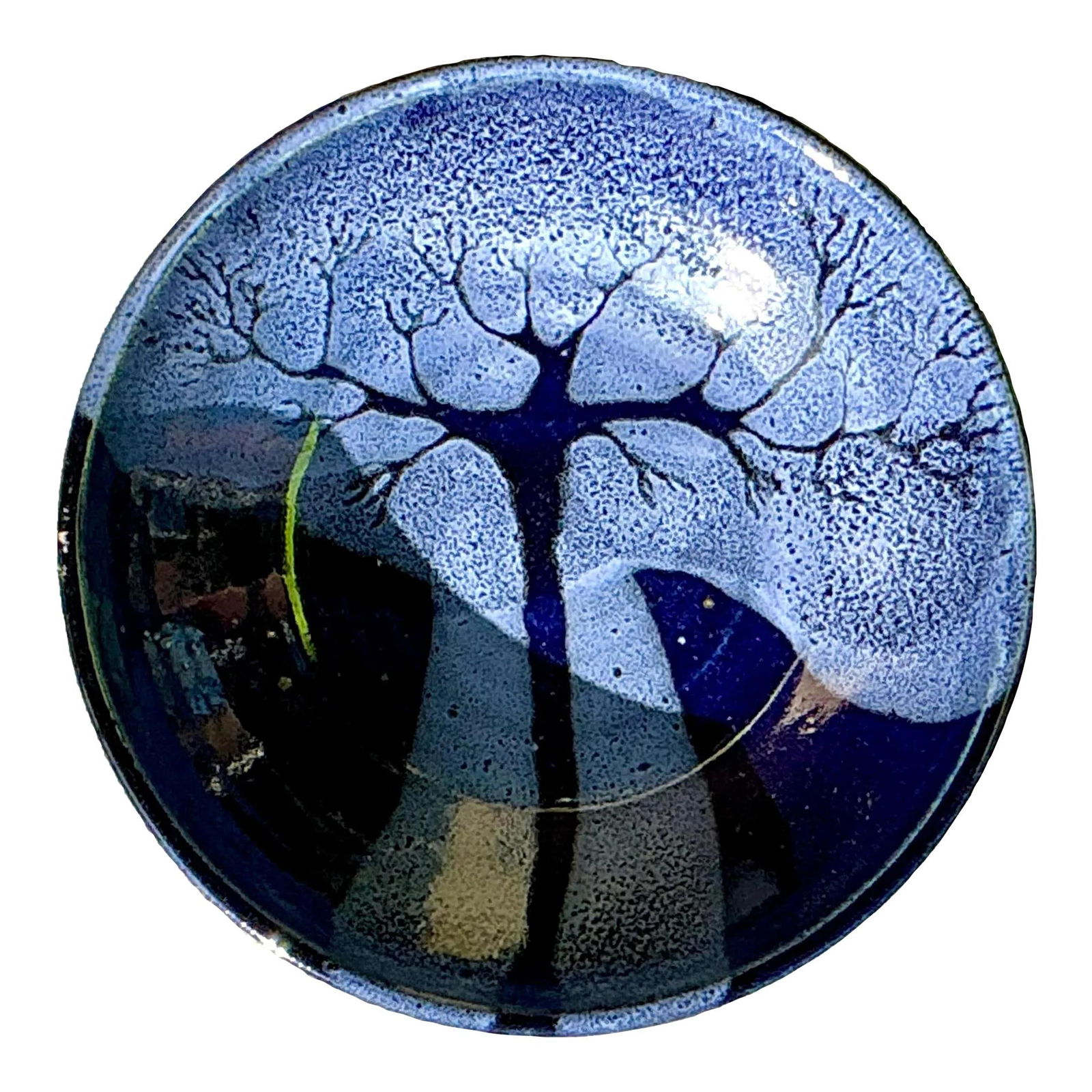 Handcrafted Vintage Boho Tree Bowl Blue Pottery Art: Handcrafted Vintage Boho Tree Bowl Blue Pottery Art This Vintage Boho Studio Pottery Tree Bowl is a stunning example of artisanal craftsmanship, merging natural inspiration with a bohemian style. Hand