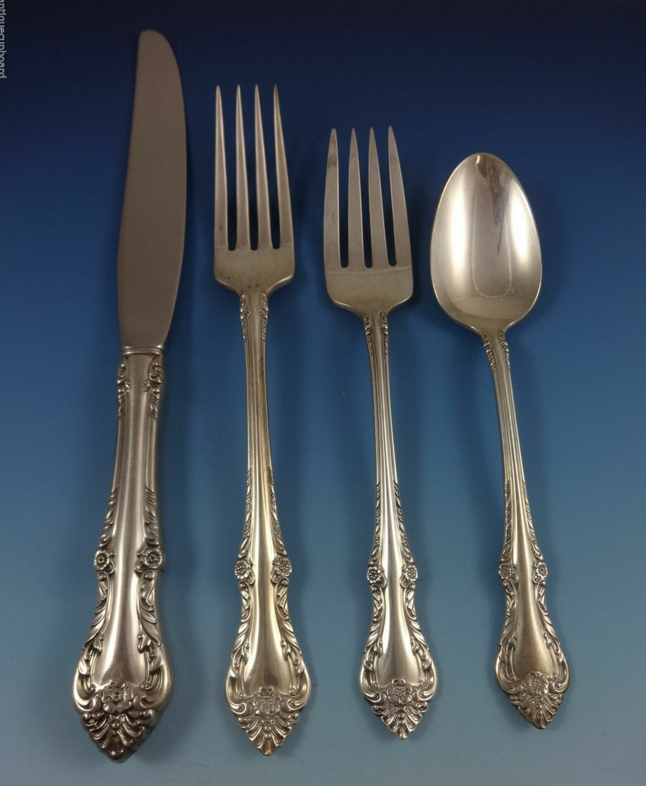 Oneida Melbourne Sterling Silver Flatware Set for 8 - 32 Pieces with Storage Chest (1 of 3)