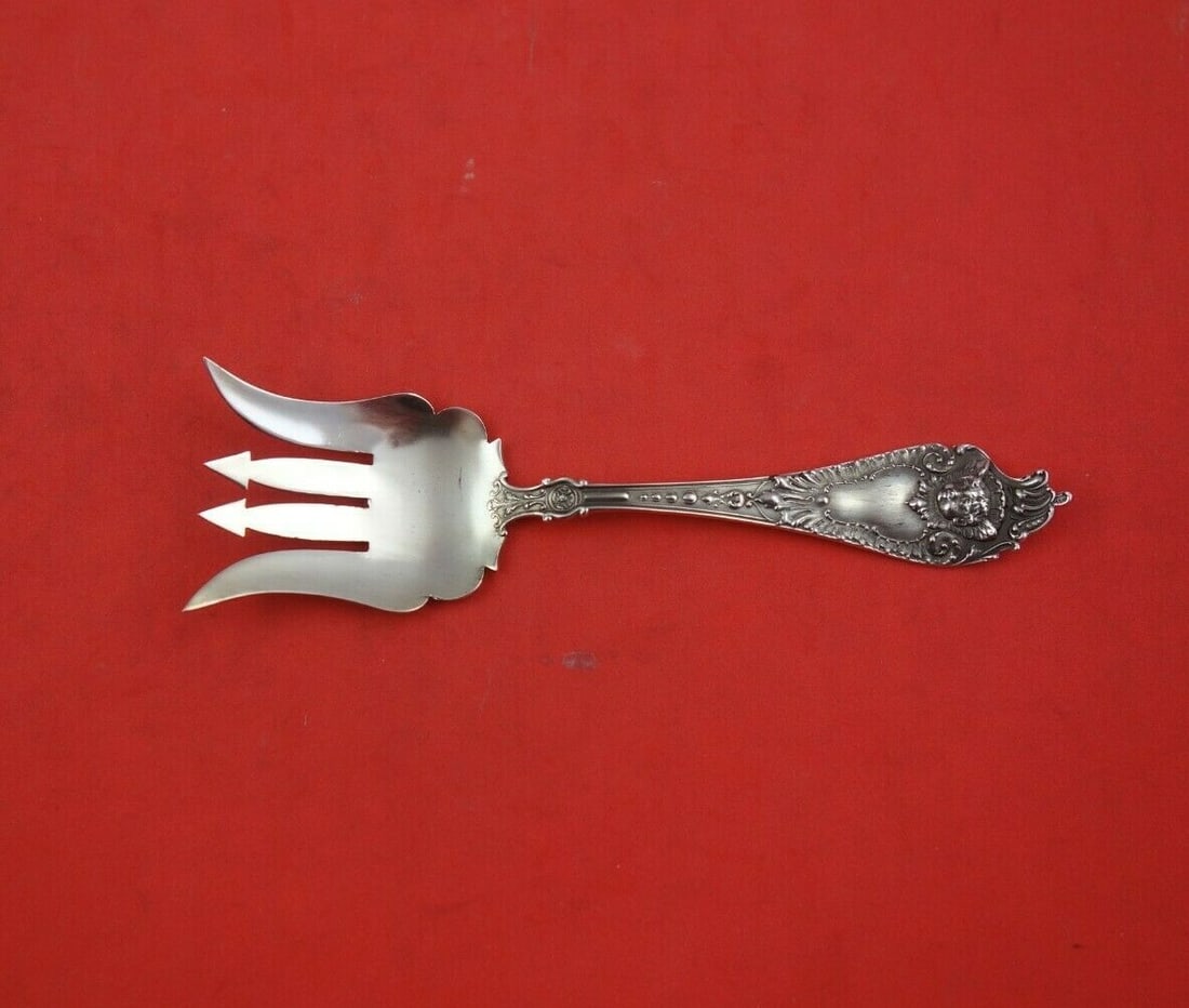 Watson-Newell Cherub Sterling Silver Sardine Fork Gold Wash 5 Inch Heirloom: Watson-Newell Cherub Sterling Silver Sardine Fork Gold Wash 5 Inch Heirloom Discover the exquisite Cherub pattern sardine fork by Watson-Newell, crafted in sterling silver with a luxurious gold wash f