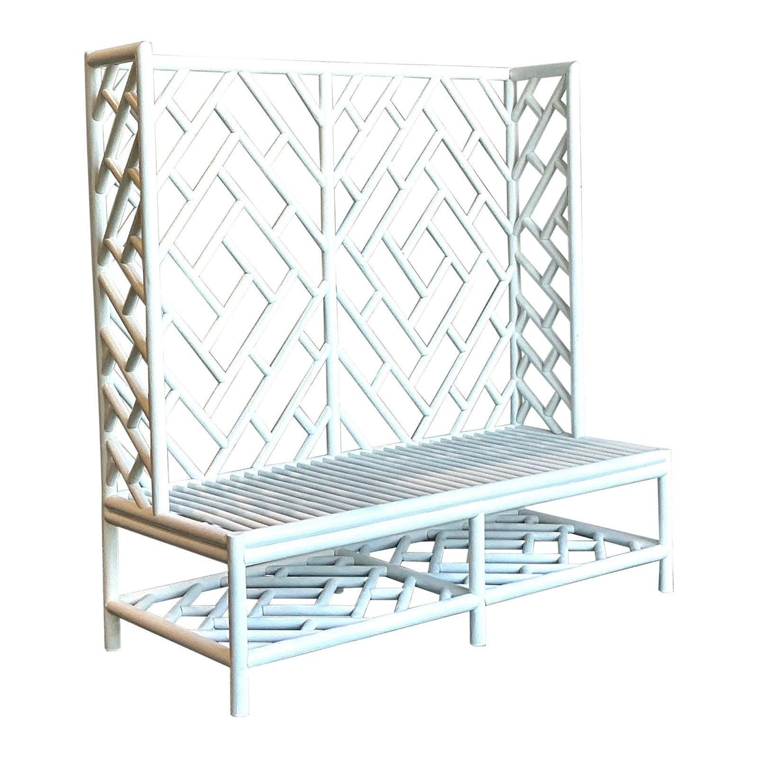 Vintage Chinese Chippendale Rattan High Back Bench in White: Vintage Chinese Chippendale Rattan High Back Bench in White Enhance your living space with this exquisite vintage high-back bench, embodying the timeless elegance of Palm Beach style. Crafted in the
