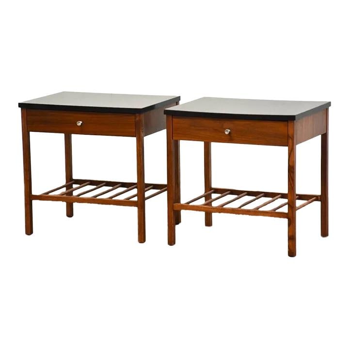 Mid Century Modern Walnut Nightstands by Stanley Pair: Mid Century Modern Walnut Nightstands by Stanley Pair This pair of mid-century modern nightstands, crafted from walnut, showcases a refined design perfect for any contemporary setting. Each nightstand