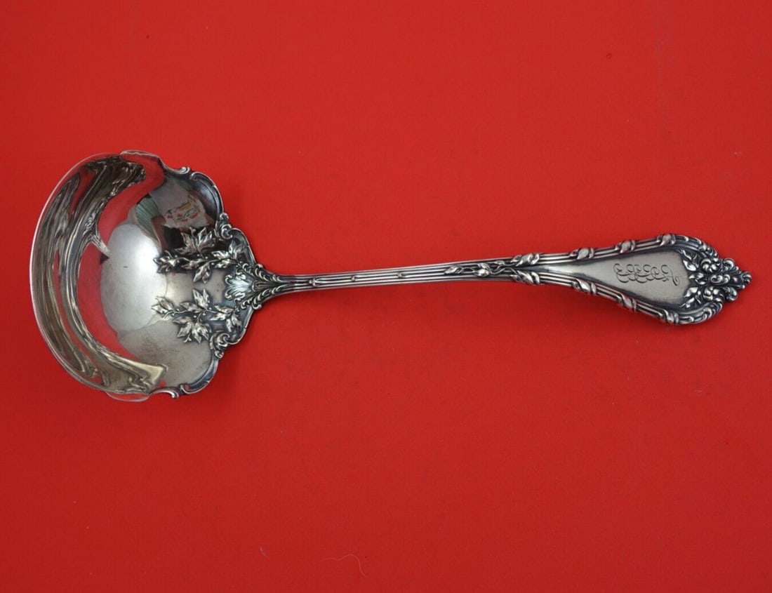 Durgin Madame Royale Sterling Silver Oyster Ladle 10.5 Inch Heirloom: Durgin Madame Royale Sterling Silver Oyster Ladle 10.5 Inch Heirloom This exquisite oyster ladle from the esteemed Madame Royale pattern by Durgin is crafted in sterling silver, measuring 10 1/2 inche
