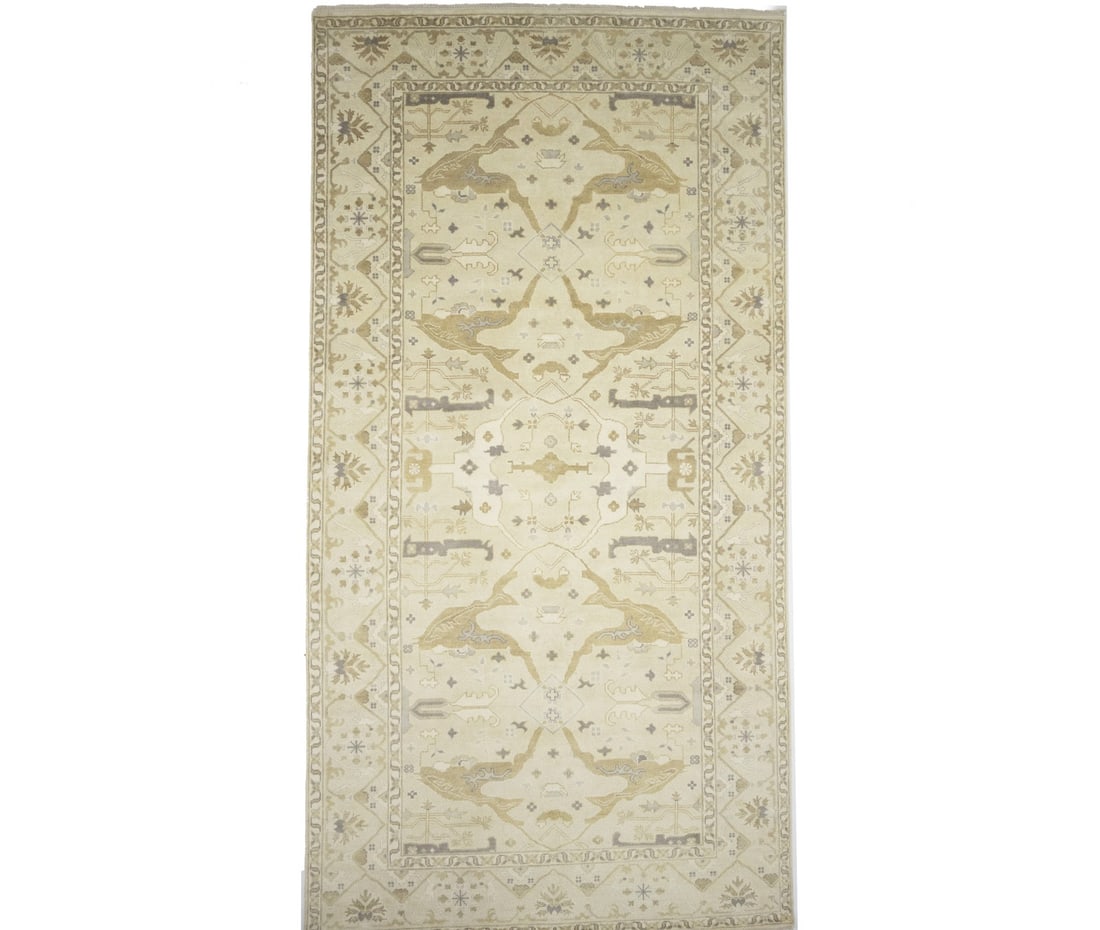 Rare 9'1 x 17'9 Floral Oushak Rug Hand-Knotted Wool Modern Design: Rare 9'1 x 17'9 Floral Oushak Rug Hand-Knotted Wool Modern Design Enhance your living space with this stunning 9'1" x 17'9" Extra Large Floral Oushak Oriental Rug, featuring a rare muted design that c