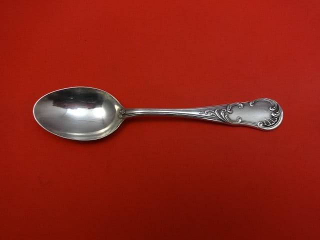 Buccellati Quirinale Sterling Silver Teaspoon 6 Inch: Buccellati Quirinale Sterling Silver Teaspoon 6 Inch This exquisite 6" teaspoon from Buccellati features the elegant Quirinale pattern, crafted from high-quality sterling silver. Not monogrammed, it s