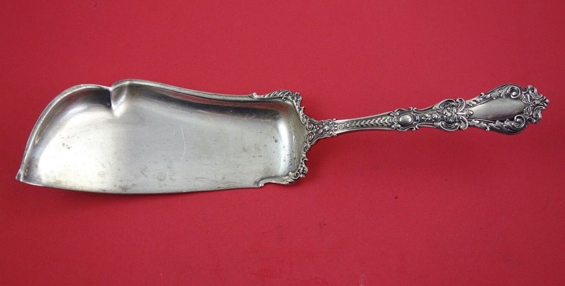 Gorham Henry II Sterling Silver Crumber 12 Inch Flat Handle: Gorham Henry II Sterling Silver Crumber 12 Inch Flat Handle This stunning 12" crumber, crafted by Gorham in the renowned Henry II pattern, showcases exquisite craftsmanship in sterling silver. The fla