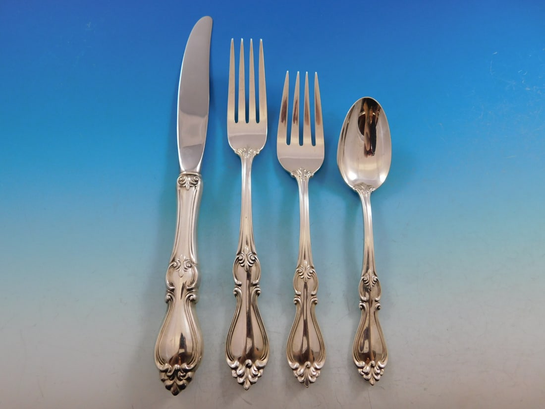 Towle Queen Elizabeth I Sterling Silver Flatware Set 38 Pieces for 8: Towle Queen Elizabeth I Sterling Silver Flatware Set 38 Pieces for 8 Experience the elegance of the Queen Elizabeth I Sterling Silver Flatware Set by Towle, designed for service of 8. This exquisite 3