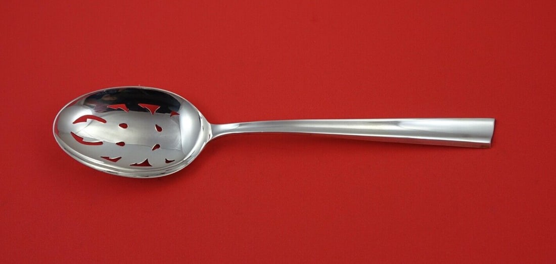 Stieff Personna Sterling Silver Pierced Serving Spoon 8 3/4" Mid-Century Modern: Stieff Personna Sterling Silver Pierced Serving Spoon 8 3/4" Mid-Century Modern Presenting a stunning serving spoon from the Personna pattern by Stieff, crafted in exquisite sterling silver. This piec