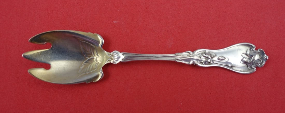 Whiting Violet Art Nouveau Sterling Silver Ice Cream Fork 5 1/4": Whiting Violet Art Nouveau Sterling Silver Ice Cream Fork 5 1/4" Indulge in a touch of elegance with this exquisite ice cream fork from the "Violet" pattern by Whiting. Crafted from sterling silver, t