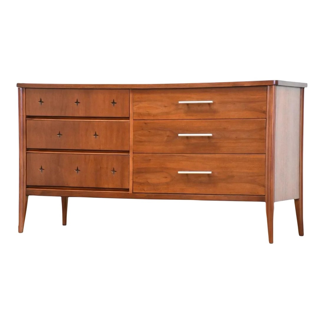 Mid Century Modern Broyhill Saga Walnut Dresser with Chrome Pulls: Mid Century Modern Broyhill Saga Walnut Dresser with Chrome Pulls This stunning mid-century modern dresser showcases a beautiful walnut finish and features six spacious drawers adorned with etched sta