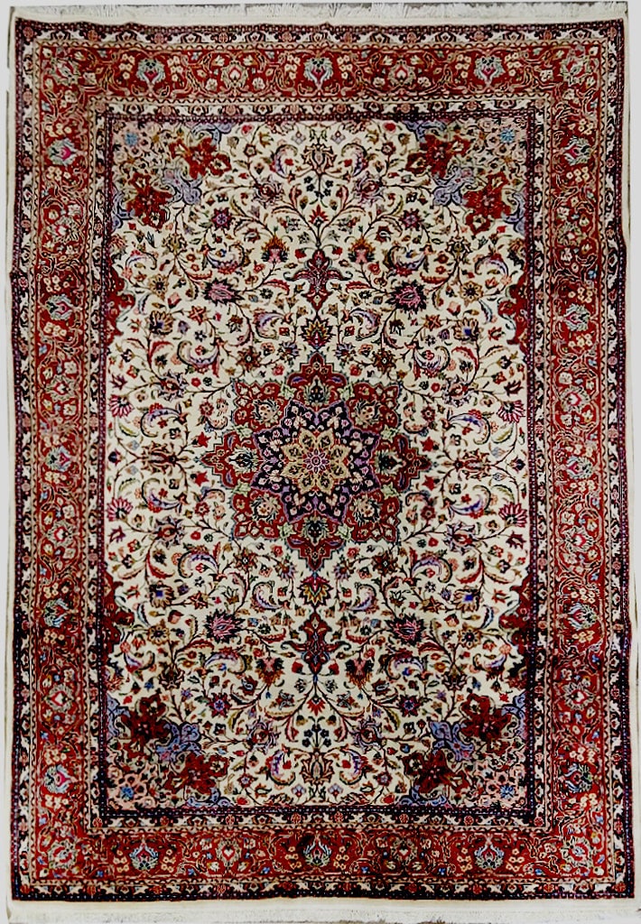 Elegant 7 x 11 Persian Tabriz Rug Pre-Owned Premium Quality: Elegant 7 x 11 Persian Tabriz Rug Pre-Owned Premium Quality Free continental US Shipping This exquisite 7 x 11 Persian Tabriz rug showcases intricate craftsmanship and a timeless design that enhances
