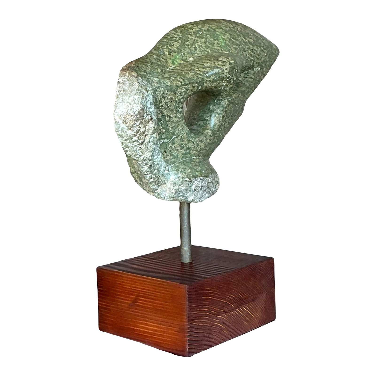 Vintage Mid 20th Century Boho Abstract Stone Sculpture on Wood Base: Vintage Mid 20th Century Boho Abstract Stone Sculpture on Wood Base Enhance your living space with this Mid 20th Century Vintage Boho Abstract Stone Sculpture, a stunning representation of bohemian ar