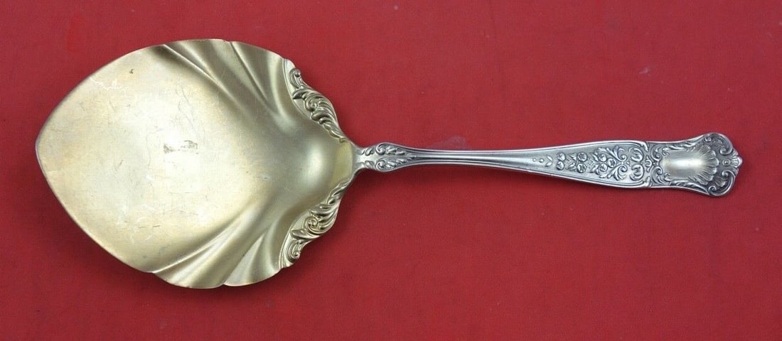 Gorham Maryland Sterling Silver Tomato Server Gold Wash 7 3/4": Gorham Maryland Sterling Silver Tomato Server Gold Wash 7 3/4" This exquisite Maryland pattern tomato server by Gorham is crafted from sterling silver and features a luxurious gold wash finish. Measur