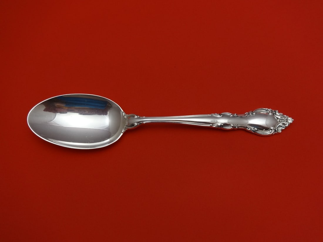 Lunt Malvern Sterling Silver Serving Spoon 8.5 Inch Classic Design: Lunt Malvern Sterling Silver Serving Spoon 8.5 Inch Classic Design This elegant serving spoon from the Malvern pattern by Lunt is crafted from high-quality sterling silver, measuring 8 1/2 inches in l