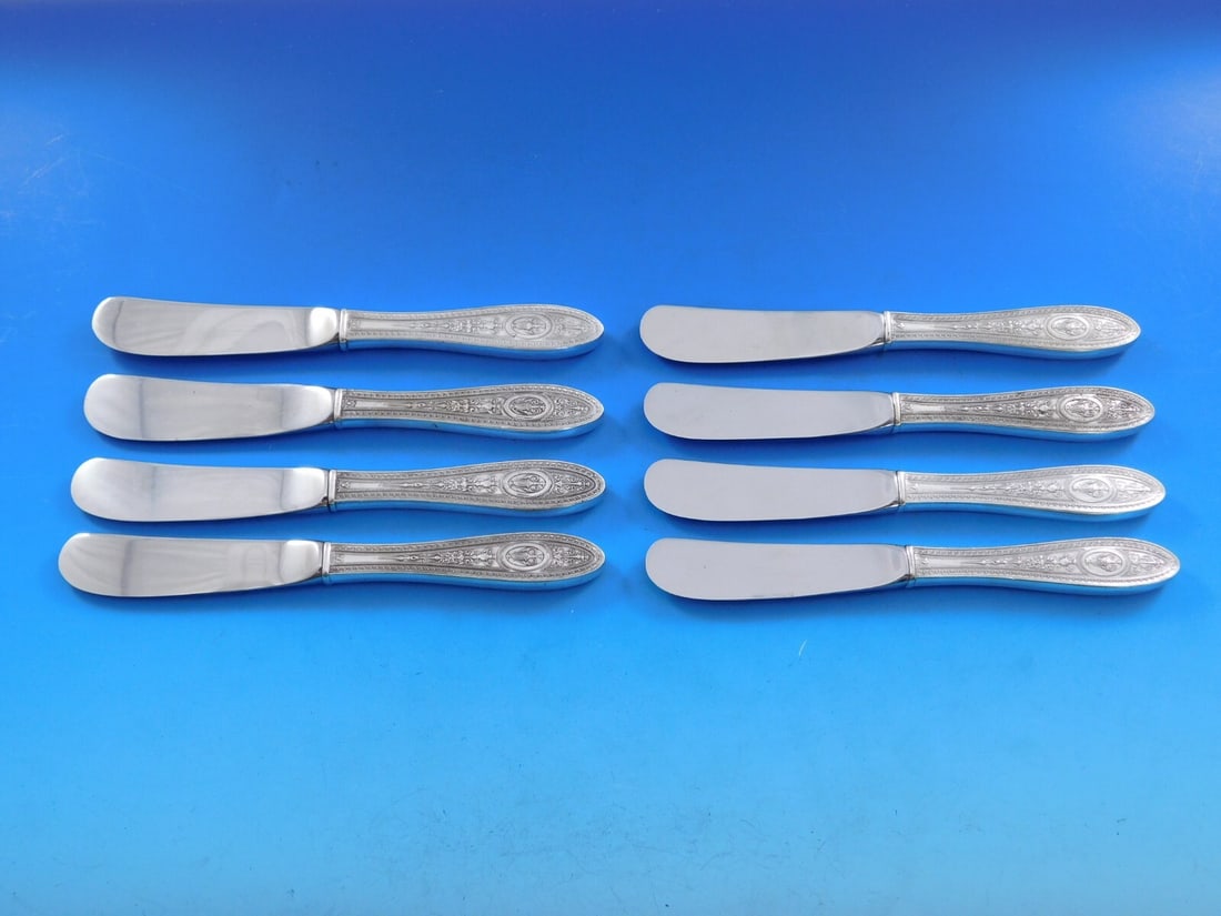 International Silver Wedgwood Pattern Butter Spreader Set of 8: International Silver Wedgwood Pattern Butter Spreader Set of 8 Enhance your dining experience with this exquisite set of 8 butter spreaders by International Silver, featuring the elegant Wedgwood patt