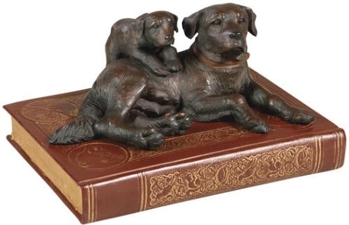 Charming Hand-Cast Labrador Dog Sculpture Lodge Style: Charming Hand-Cast Labrador Dog Sculpture Lodge Style Bring a touch of warmth and charm to your home with this exquisite Decorative Labrador Dog Sculpture. Crafted with meticulous attention to detail,