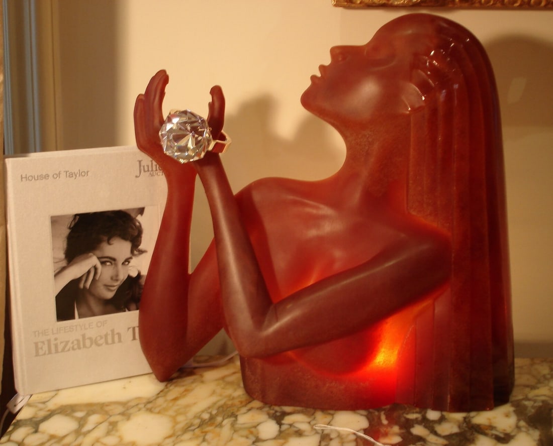 Dan Dailey First Edition Sculpture Le Vin Daum Nancy 1988 Elizabeth Taylor Estate: Dan Dailey First Edition Sculpture Le Vin Daum Nancy 1988 Elizabeth Taylor Estate This stunning sculpture titled 'Le Vin Daum Nancy' is a unique piece created by Dan Dailey in 1988, originally from th