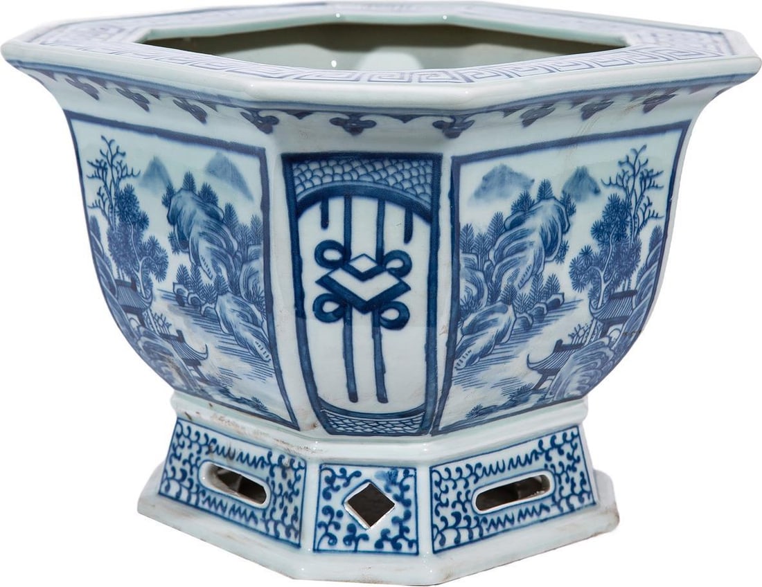 Chinoiserie Blue White Ceramic Foot Bath Planter 8H x 10.5W x 10.5D (1 of 4)