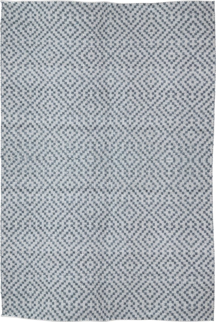 Mora Handwoven Ivory Outdoor Rug 96 x 120 Inches: Mora Handwoven Ivory Outdoor Rug 96 x 120 Inches Enhance your outdoor space with this beautiful handwoven ivory and gray outdoor rug from the Mora collection. Crafted from durable pet yarn, this rug i