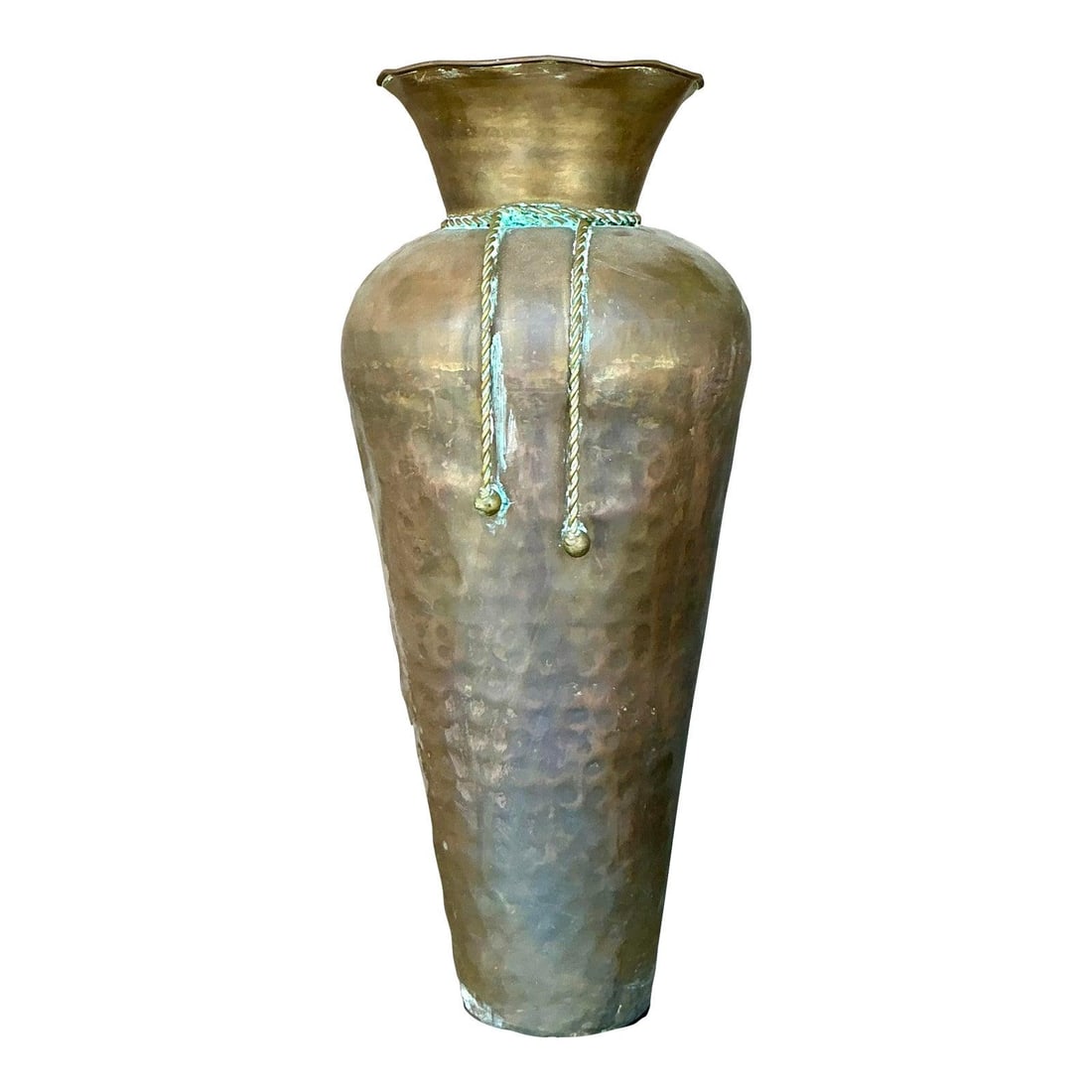 Vintage Hammered Brass Regency Style Tall Vase with Patina: Vintage Hammered Brass Regency Style Tall Vase with Patina Elevate your home decor with this stunning vintage hammered brass vase, designed to exude timeless elegance. Its tall, classic urn shape is r