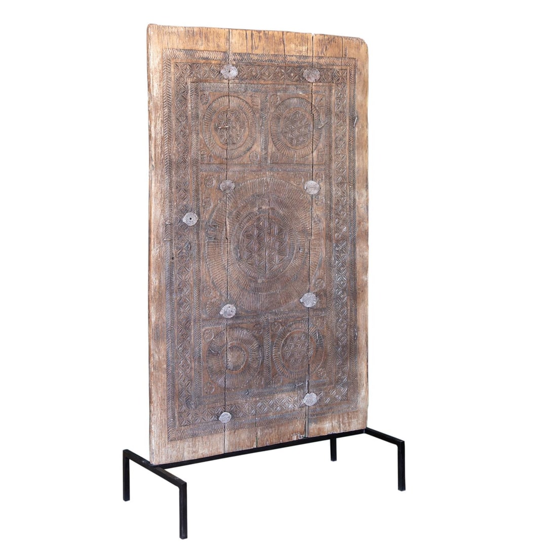 Chic Bleached Iron Wood Display Stand 64H 35W 18D: Chic Bleached Iron Wood Display Stand 64H 35W 18D This chic display stand combines a stylish bleached finish with a sturdy iron and wood construction, making it an ideal piece for showcasing decor or
