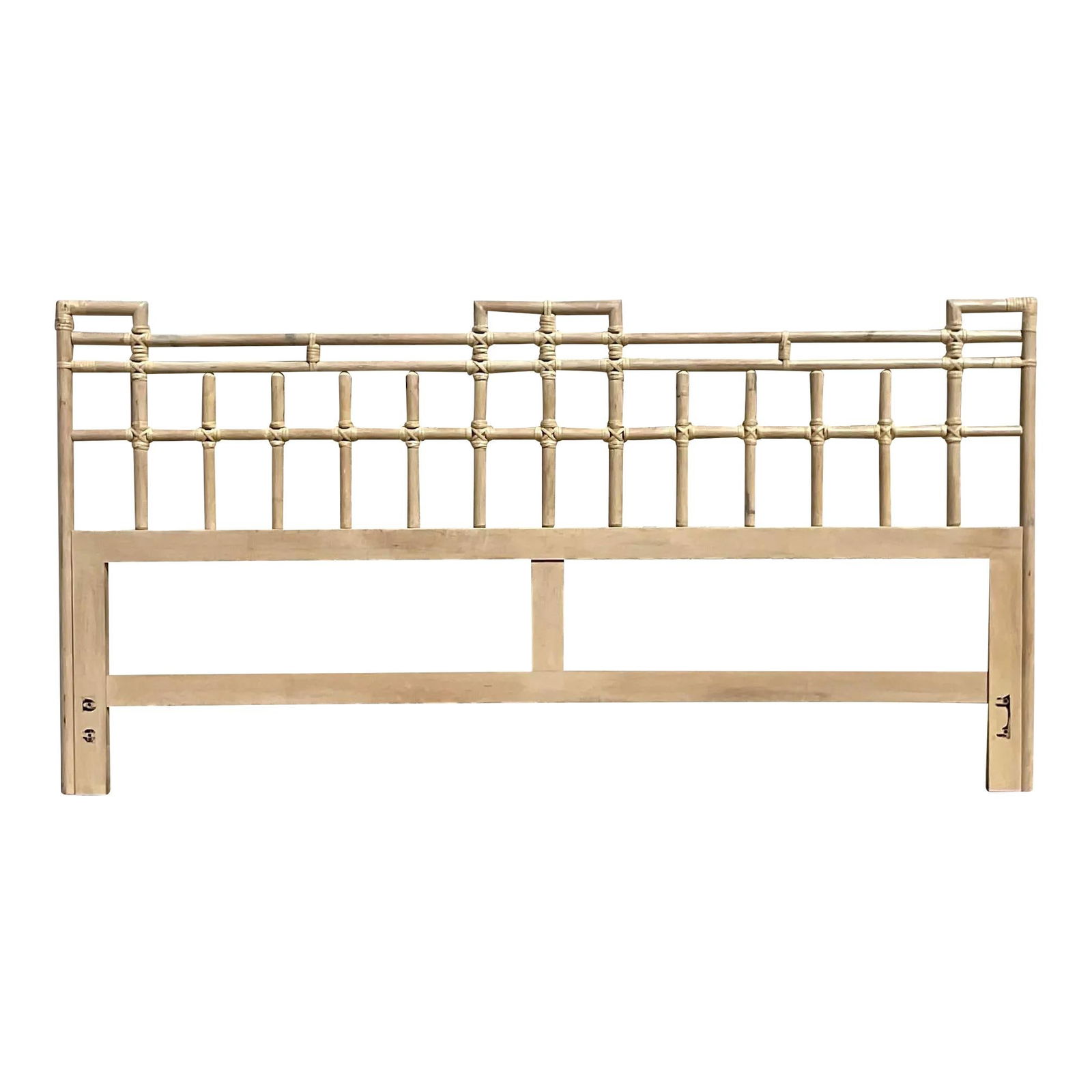 Vintage Coastal Rattan King Headboard American Craftsmanship Ecru: Vintage Coastal Rattan King Headboard American Craftsmanship Ecru Elevate your bedroom decor with this Mid 20th Century Vintage Coastal Rattan King Headboard, embodying American craftsmanship and coas