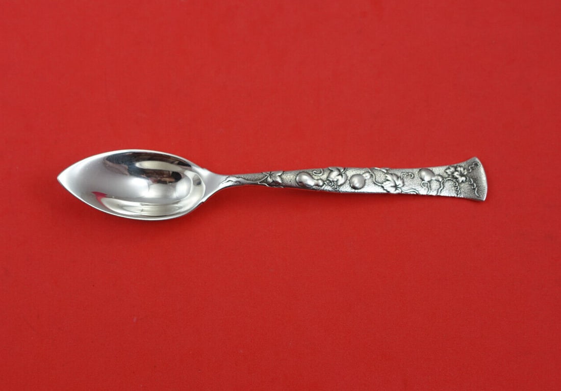 Tiffany & Co. Vine Sterling Silver Grapefruit Spoon 6" Gourd Motif: Tiffany & Co. Vine Sterling Silver Grapefruit Spoon 6" Gourd Motif Discover a stunning example of Tiffany's craftsmanship with this Sterling Silver Grapefruit Spoon from the famous Vine pattern. Measu