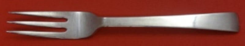 Porter Blanchard Aurora Sterling Silver 3-Tine Fork 7 1/4": Porter Blanchard Aurora Sterling Silver 3-Tine Fork 7 1/4" Introducing the Aurora by Porter Blanchard Sterling Silver Fork, a beautiful addition to any flatware collection. This 3-tine fork, measuring