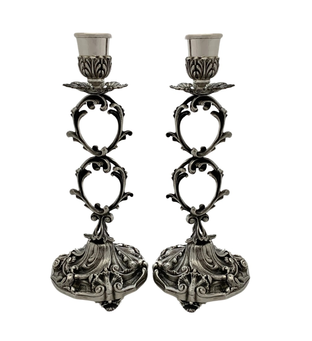Elegant Handmade 925 Sterling Silver Leaf Floral Candlesticks Italy 10.75": Elegant Handmade 925 Sterling Silver Leaf Floral Candlesticks Italy 10.75" Illuminate your space with these exquisite handmade candlesticks crafted from fine 925 sterling silver. Designed in Italy, th