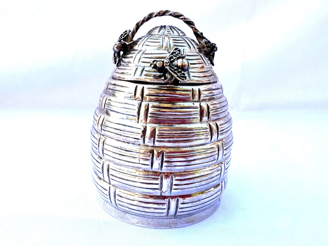 1900s Sterling Silver Honey Jar and Spoon Set: 1900s Sterling Silver Honey Jar and Spoon Set This exquisite 1900's American honey jar set includes a sterling silver jar and spoon, showcasing exceptional craftsmanship and design. The jar stands 4.5
