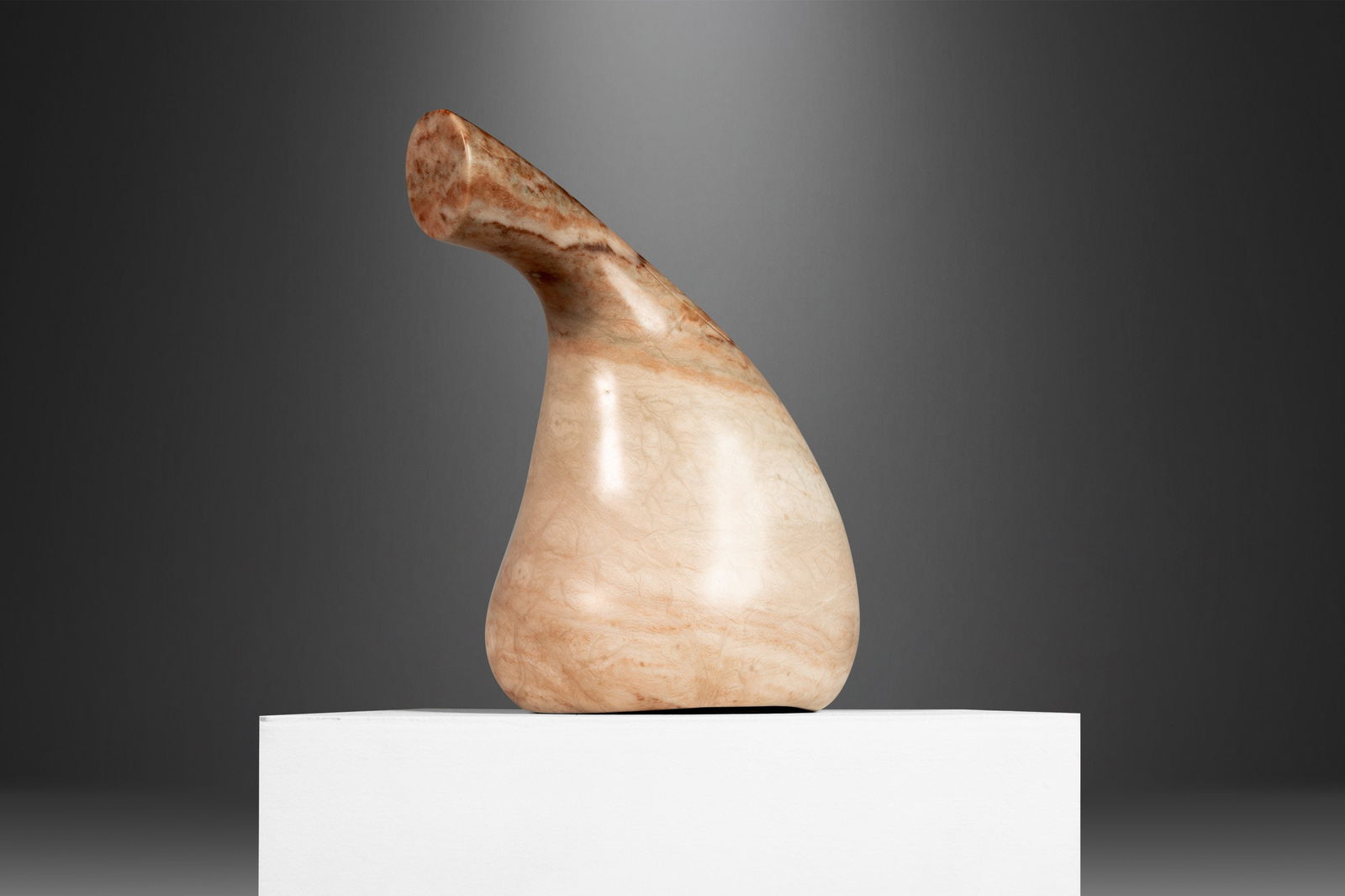 Mark Leblanc Modern Abstract Alabaster Sculpture 1/8 USA: Mark Leblanc Modern Abstract Alabaster Sculpture 1/8 USA Discover the beauty of this Modern Abstract Sculpture meticulously hand-sculpted from solid alabaster by renowned artist Mark Leblanc. This stu