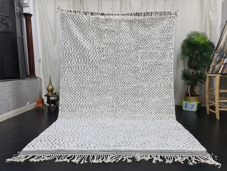 Handwoven Moroccan White Dotted Rug 100% Wool 10 x 6.56 Feet: Handwoven Moroccan White Dotted Rug 100% Wool 10 x 6.56 Feet Elevate your living space with this stunning handwoven white dotted rug, meticulously crafted in the Atlas Mountains by skilled local Berbe