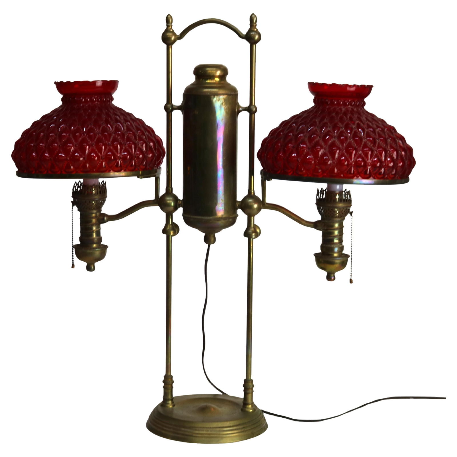 Early 1900s Brass Double Student Lamp with Ribbed Red Glass Shades Electric: Early 1900s Brass Double Student Lamp with Ribbed Red Glass Shades Electric This exquisite antique Harvard double student lamp, dating to circa 1900, features a finely crafted brass structure and ribb